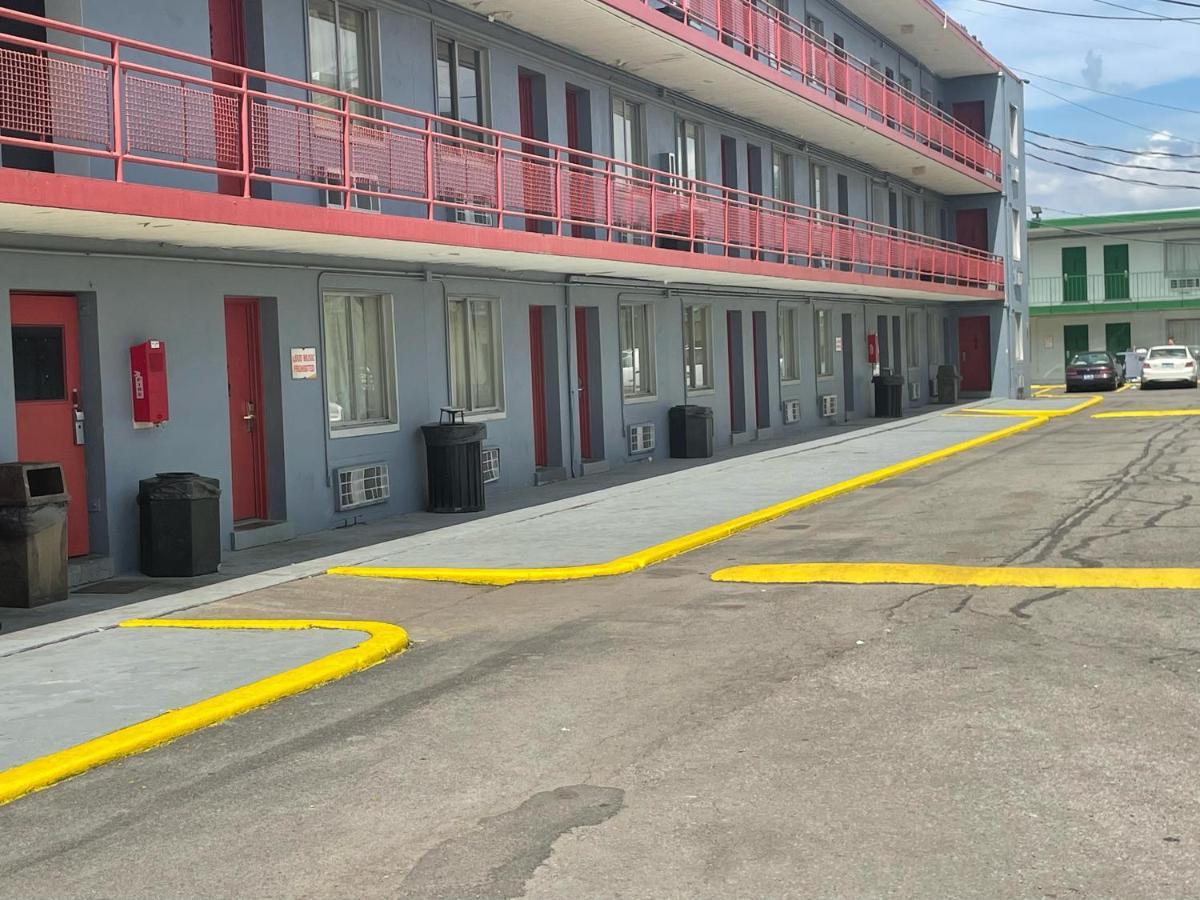 Budgetel Inn And Suites - Louisville Zewnętrze zdjęcie