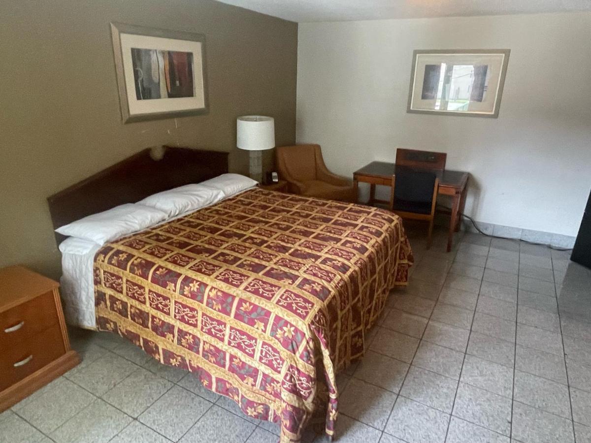 Budgetel Inn And Suites - Louisville Zewnętrze zdjęcie