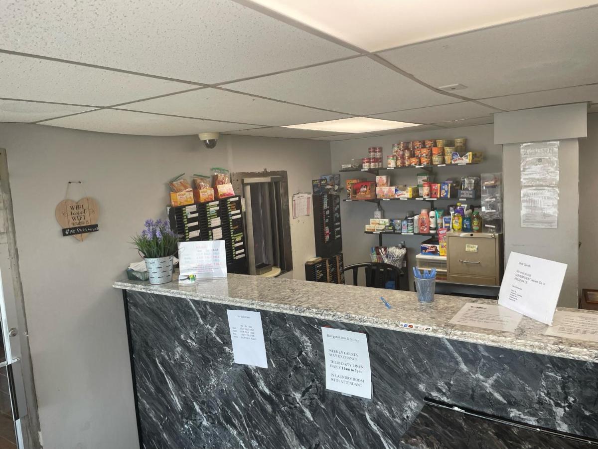 Budgetel Inn And Suites - Louisville Zewnętrze zdjęcie